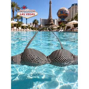 Tory Burch Wms Swim Bikini Top M Blue White Nautical Stripe Tie back Removeable